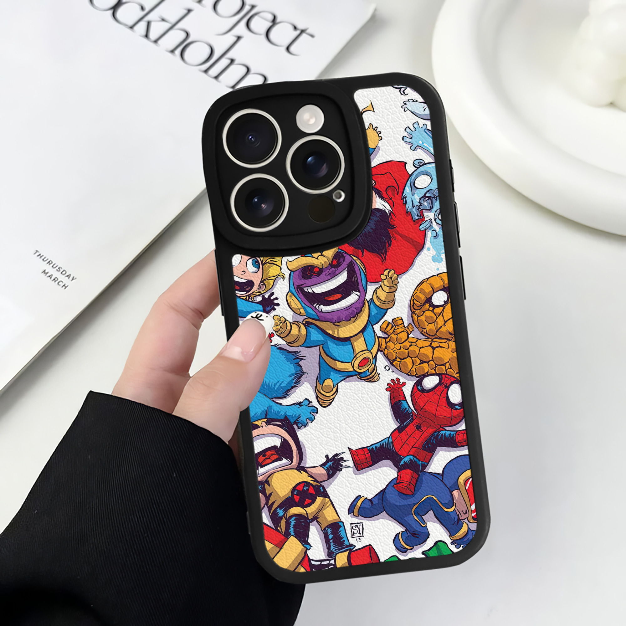Spider Man スパイダーマン 【iPhone 16シリーズ対応】シリコンスマホケース（レザー調） 材質：シリコン
